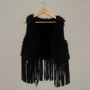Fuzzy vest with fringe